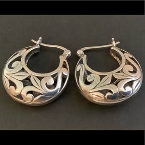 Vintage handmade Mexican Sterling silver Earrings